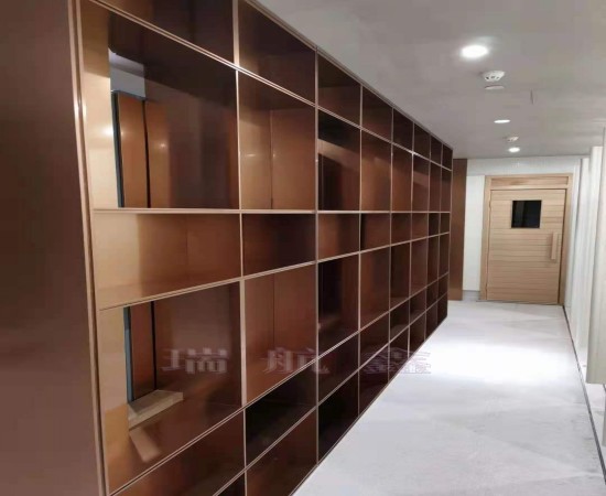不銹鋼裝飾柜工程，不銹鋼柜施工現(xiàn)場(chǎng)圖